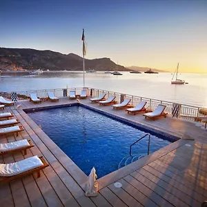 https://la-voile-dor.fr-provencehotel.com