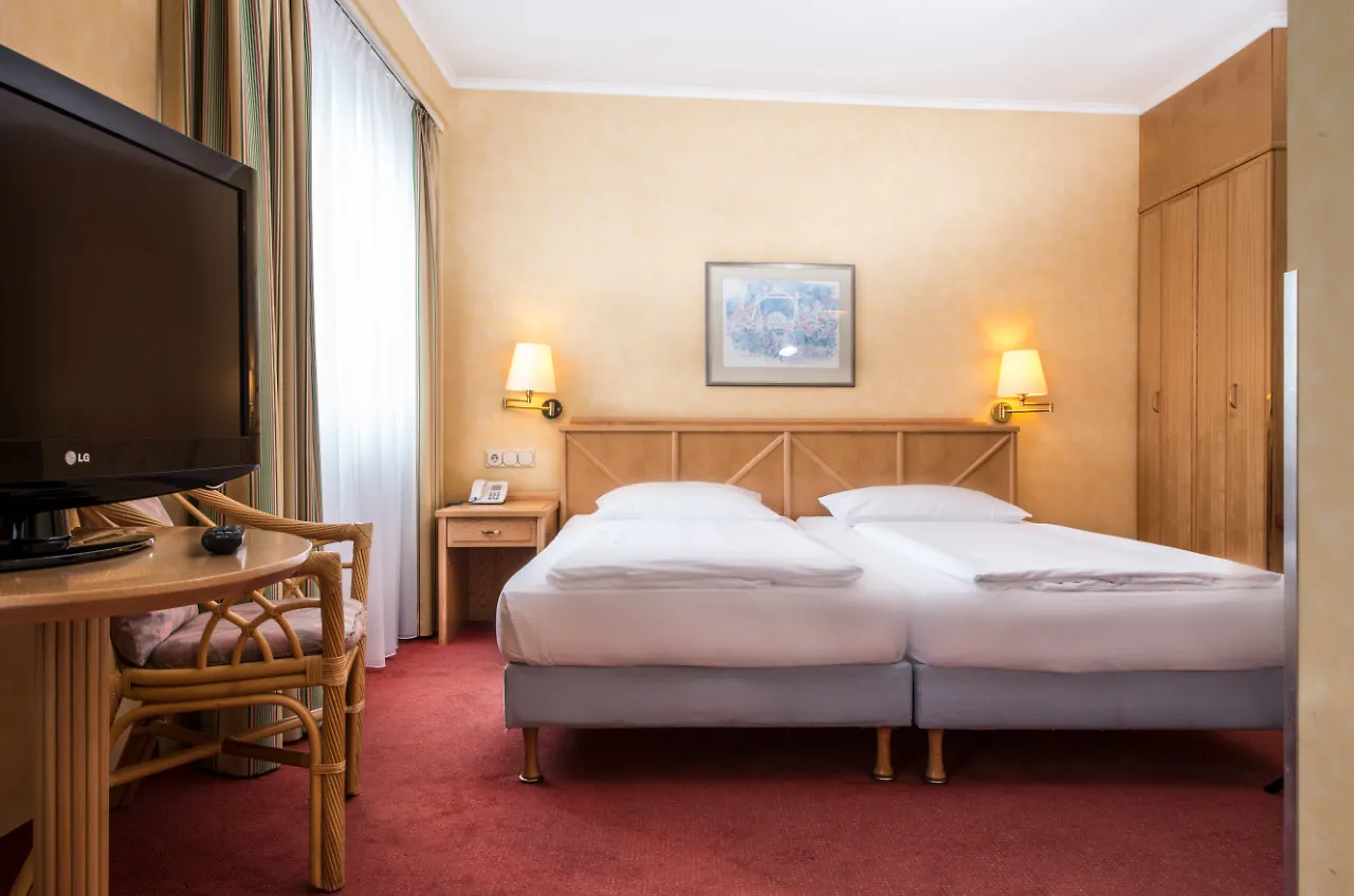 Otel Tryp By Wyndham Koeln City Centre